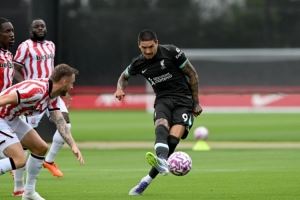 利物浦闭门友谊赛5-0斯托克城，维尔茨出场努涅斯带帽基耶萨建功