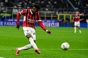 斯基拉：贝西克塔斯询问了埃默森的情况，球员不在米兰计划中