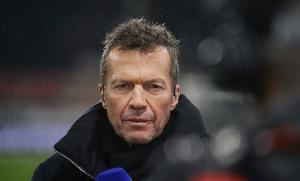 马特乌斯：拜仁小将卡尔有可能参照穆西亚拉发展，他很优秀